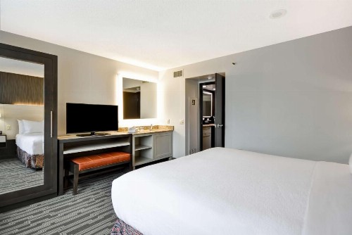 Embassy Suites Charlotte - image 32