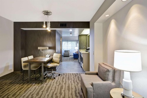 Embassy Suites Charlotte - image 36