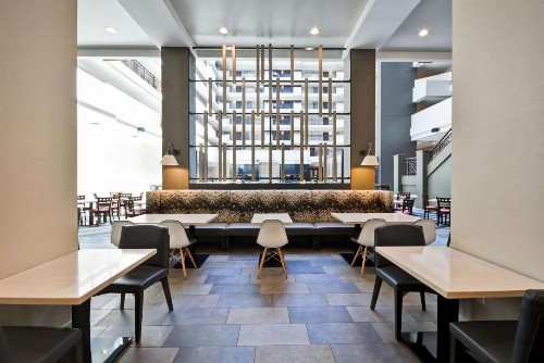 Embassy Suites Charlotte - image 9
