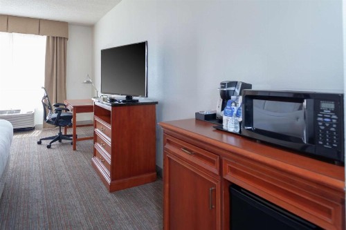 Hilton Garden Inn Charlotte North - image 12