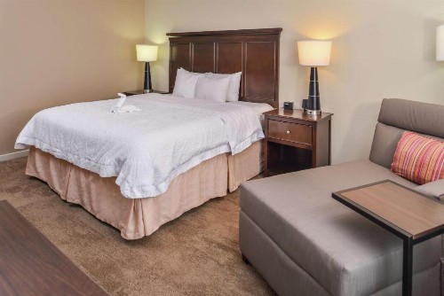 Hampton Inn & Suites Charlotte Arrowood - image 15
