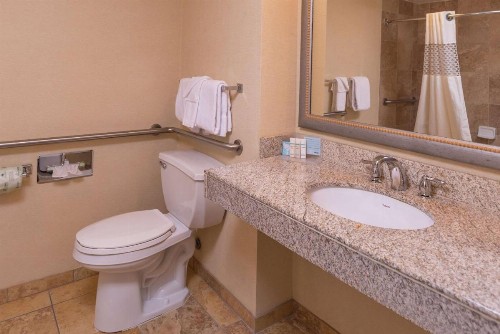 Hampton Inn & Suites Charlotte Arrowood - image 2