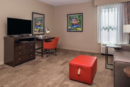 Hampton Inn & Suites Charlotte Arrowood - image 27
