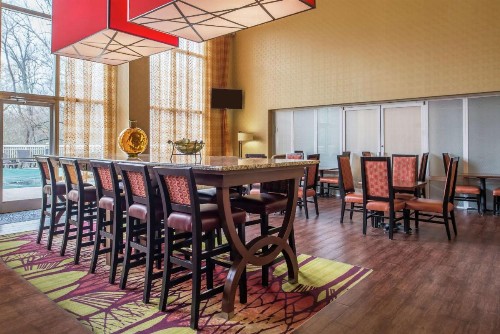Hampton Inn & Suites Charlotte Arrowood - image 33