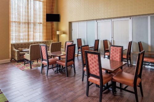 Hampton Inn & Suites Charlotte Arrowood - image 44