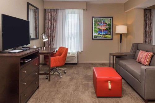 Hampton Inn & Suites Charlotte Arrowood - image 45