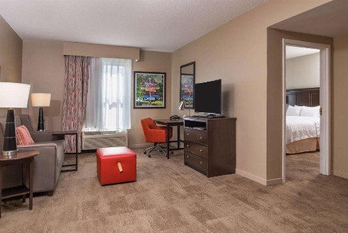 Hampton Inn & Suites Charlotte Arrowood - image 49