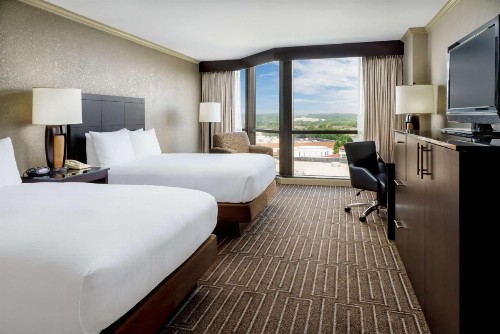 Hilton Charlotte University Place - image 16
