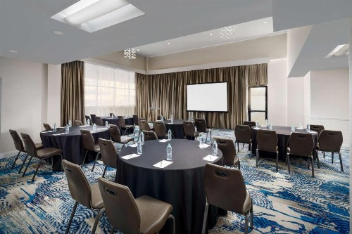 Hilton Charlotte University Place - image 38