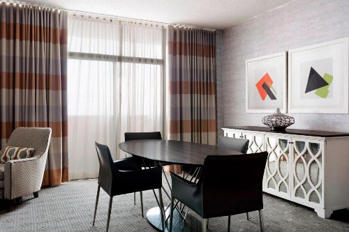 Sheraton Charlotte Hotel - image 12