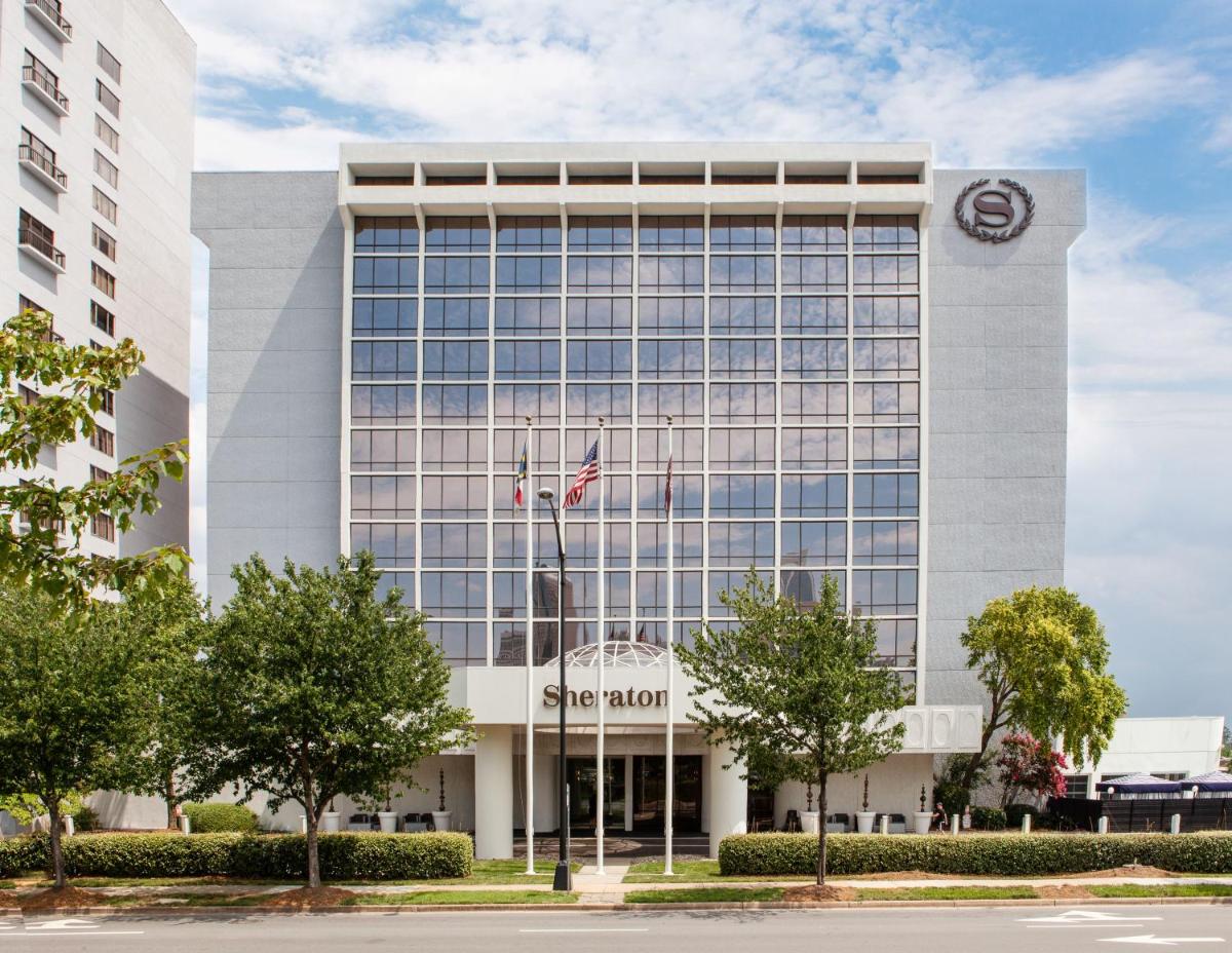 Sheraton Charlotte Hotel - image 2