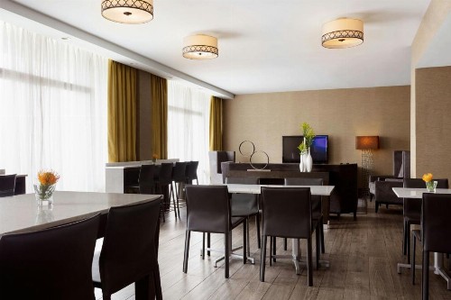 Sheraton Charlotte Hotel - image 20