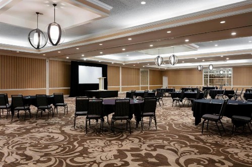 Sheraton Charlotte Hotel - image 30