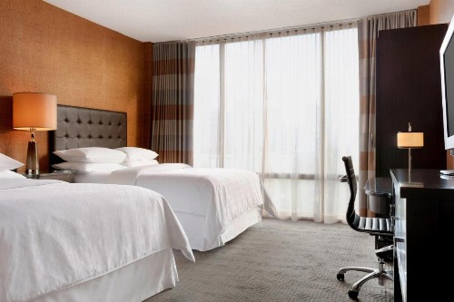 Sheraton Charlotte Hotel - image 5