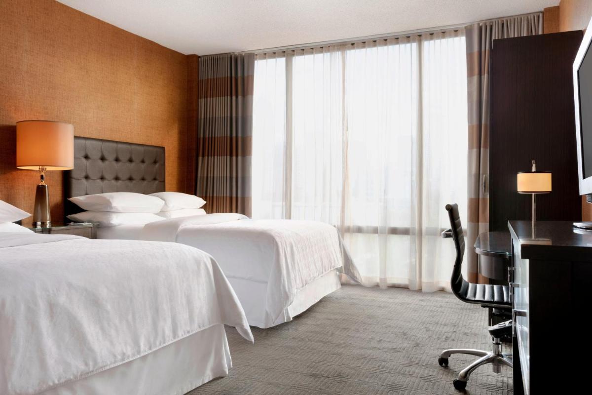 Sheraton Charlotte Hotel - image 5