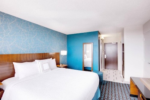 Fairfield Inn & Suites by Marriott Charlotte Uptown - image 6