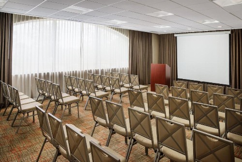 Holiday Inn Charlotte University an IHG Hotel - image 13