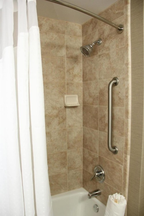 Holiday Inn Charlotte University an IHG Hotel - image 19