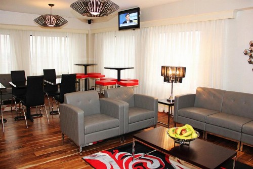 Holiday Inn Charlotte University an IHG Hotel - image 5