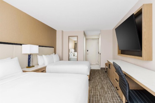 Holiday Inn Charlotte Center City an IHG Hotel - image 38