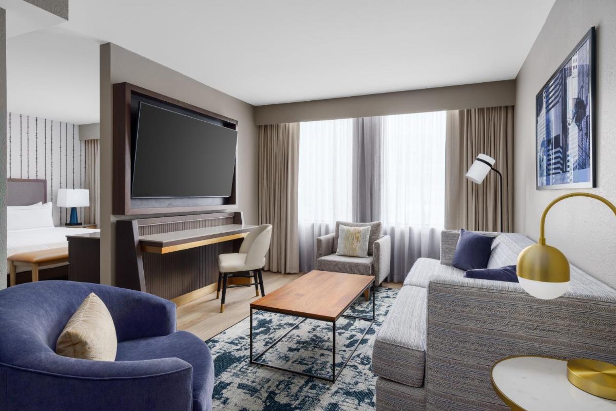 Holiday Inn Charlotte Center City an IHG Hotel - image 4