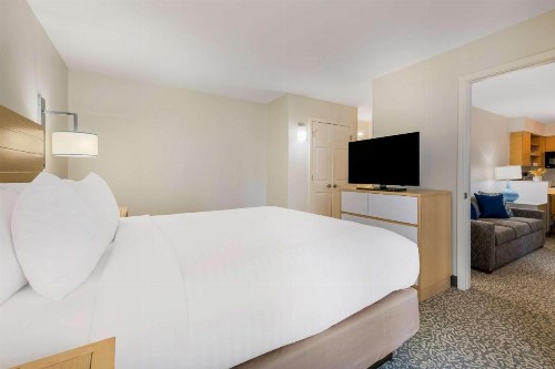 Sonesta ES Suites Charlotte Arrowood - image 25