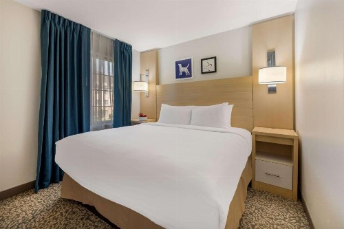 Sonesta ES Suites Charlotte Arrowood - image 26
