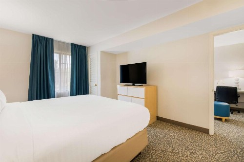 Sonesta ES Suites Charlotte Arrowood - image 38