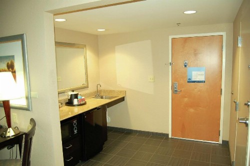 Hampton Inn & Suites Charlotte-Airport - image 18