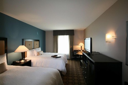 Hampton Inn & Suites Charlotte-Airport - image 19