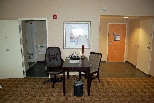 Hampton Inn & Suites Charlotte-Airport - image 22