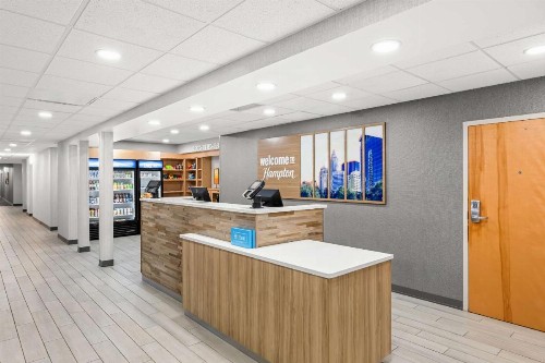 Hampton Inn & Suites Charlotte-Airport - image 23