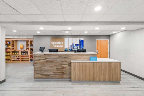 Hampton Inn & Suites Charlotte-Airport - image 34