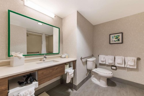 Hampton Inn & Suites Charlotte-Airport - image 37