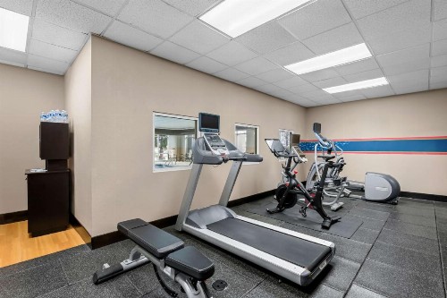 Hampton Inn & Suites Charlotte-Airport - image 41