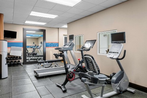 Hampton Inn & Suites Charlotte-Airport - image 45
