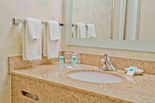 SpringHill Suites by Marriott Charlotte Airport - image 11