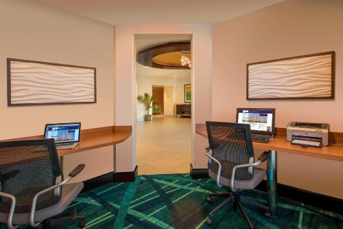 SpringHill Suites by Marriott Charlotte Airport - image 2