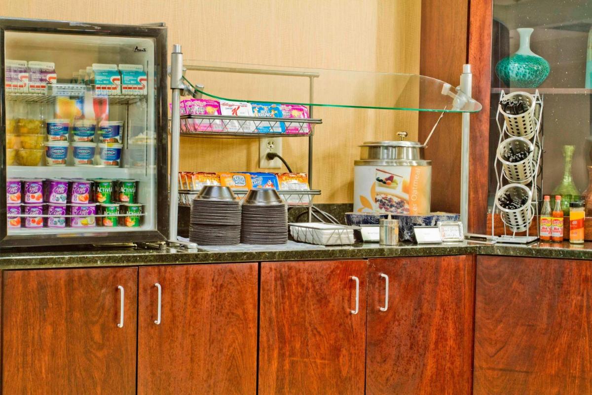 SpringHill Suites by Marriott Charlotte Airport - image 4