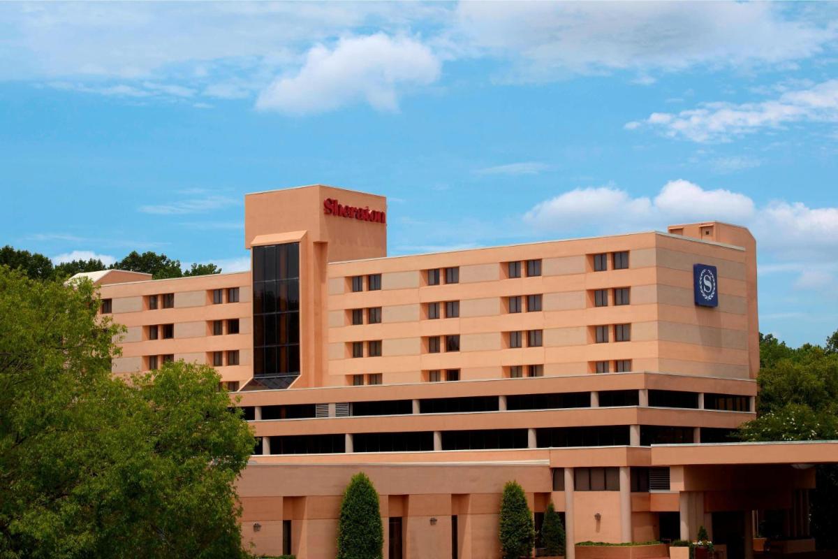 Sheraton Charlotte Airport - main image