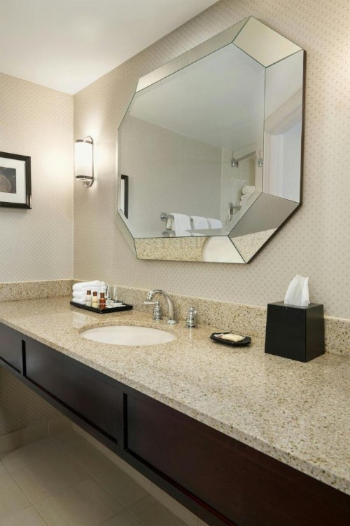 Sheraton Charlotte Airport - image 33