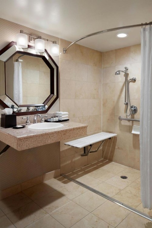 Sheraton Charlotte Airport - image 37