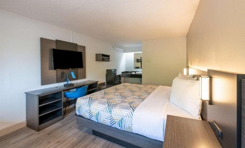 Motel 6-Charlotte NC - Coliseum - image 21