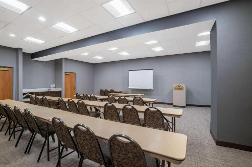 Wingate by Wyndham Charlotte Airport - image 16