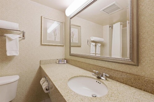 Wingate by Wyndham Charlotte Airport - image 17