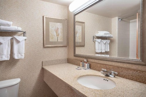 Wingate by Wyndham Charlotte Airport - image 38