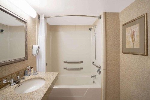 Wingate by Wyndham Charlotte Airport - image 4