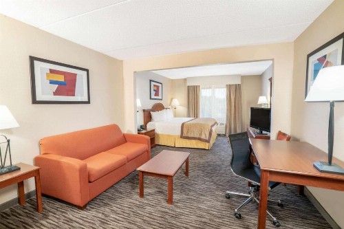 Wingate by Wyndham Charlotte Airport - image 6