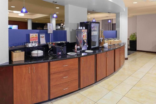 Fairfield Inn & Suites by Marriott Charlotte Matthews - image 11
