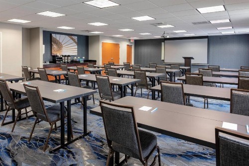 Fairfield Inn & Suites by Marriott Charlotte Matthews - image 15